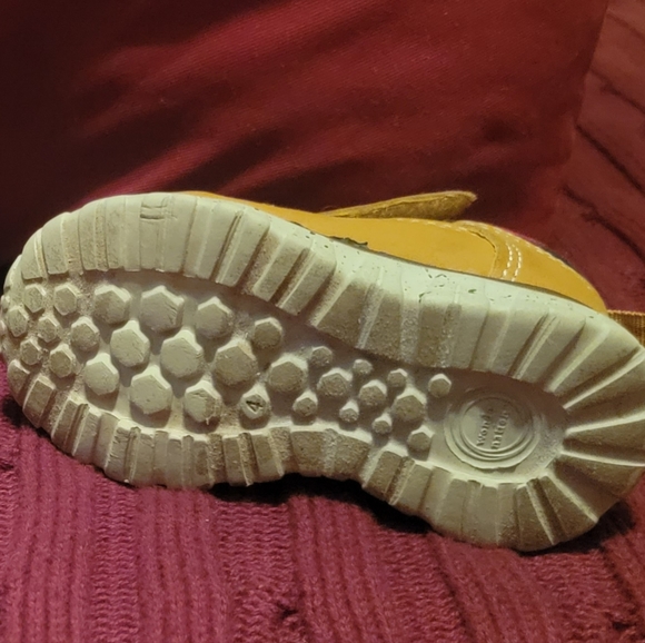 Wonder Nation Toddler Size 4 "Work Boots" - Picture 4 of 4